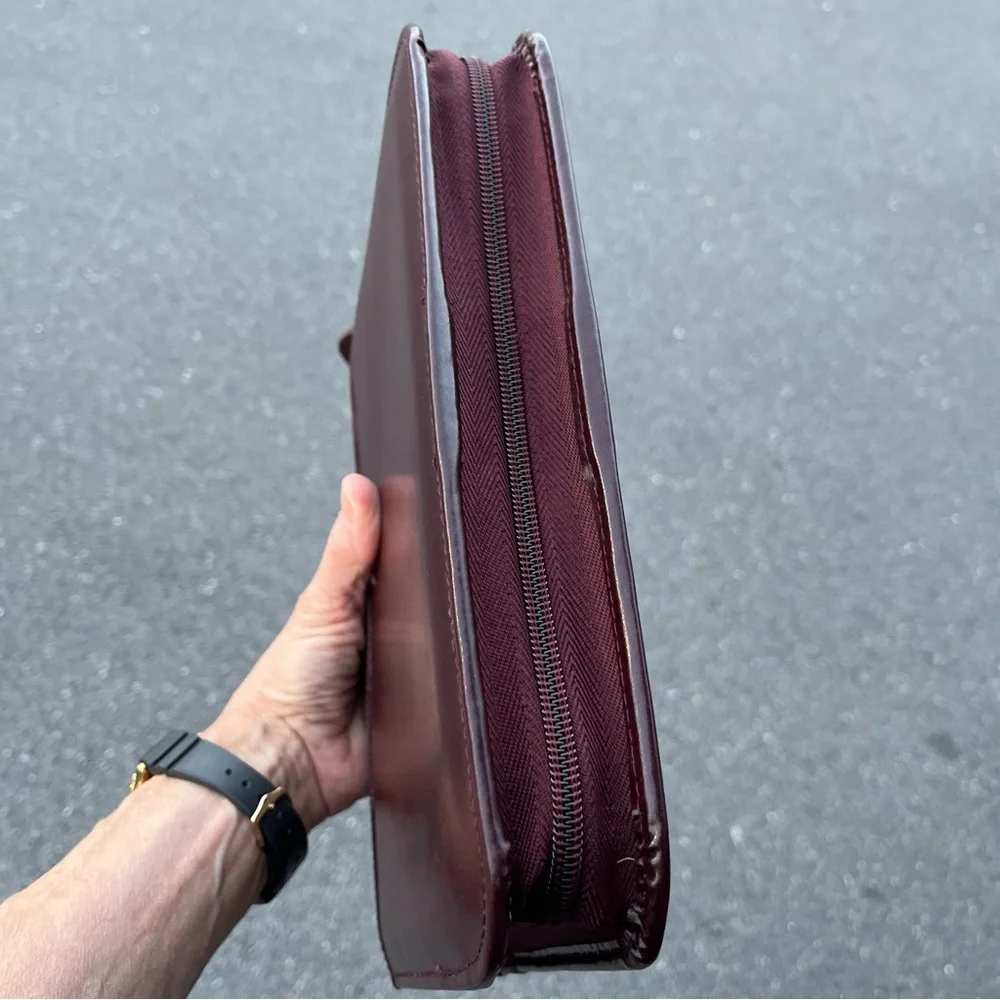 Day-Timer Desk Planner NEW Burgundy Leather 8.5x11 7 Ring Binder Zip Around Vtg